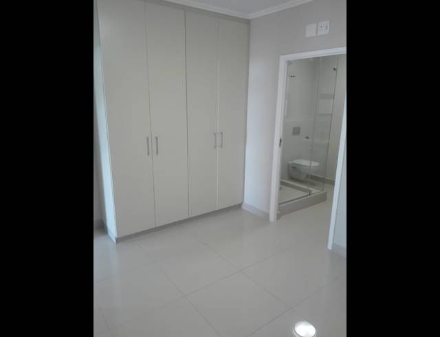 2 BEDROOM APARTMENT FOR SALE IN UMHLANGA RIDGE